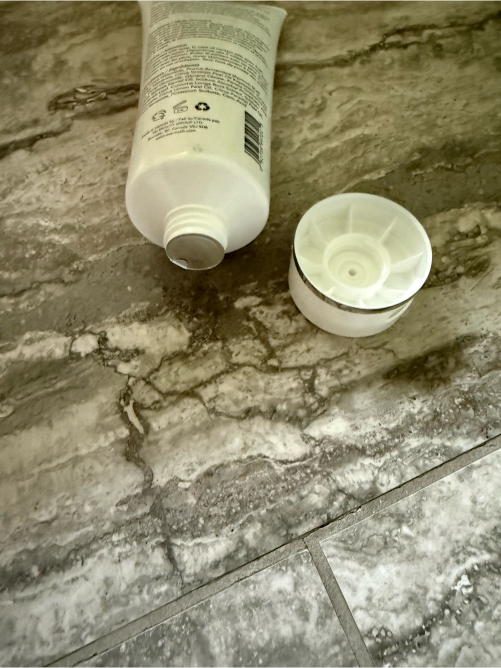 Brand New - Scentuals brightening Body Scrub - Picture 3 of 3